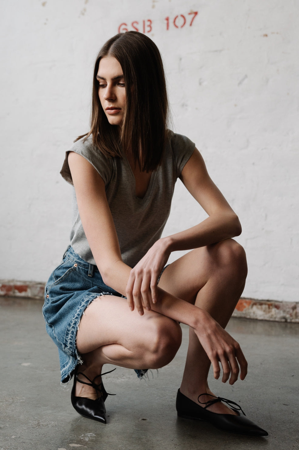 Barcelona Tee | Grey