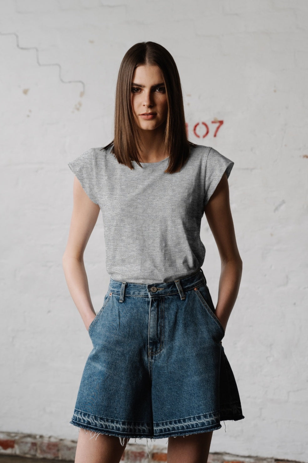 AMA Vienna Tee | Grey