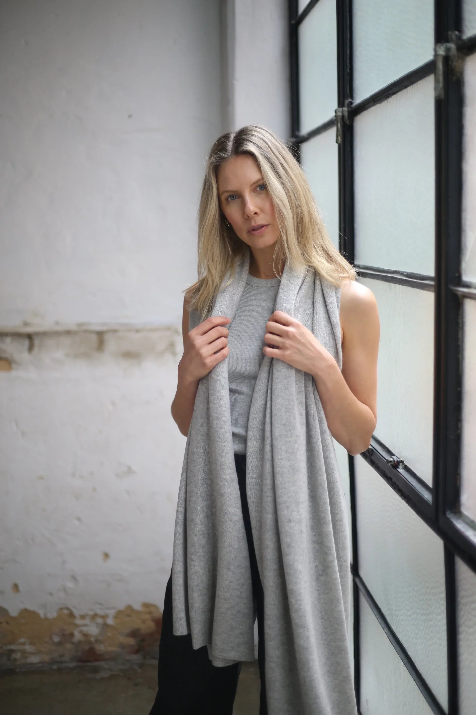 AMA Cashmere Wrap | Grey
